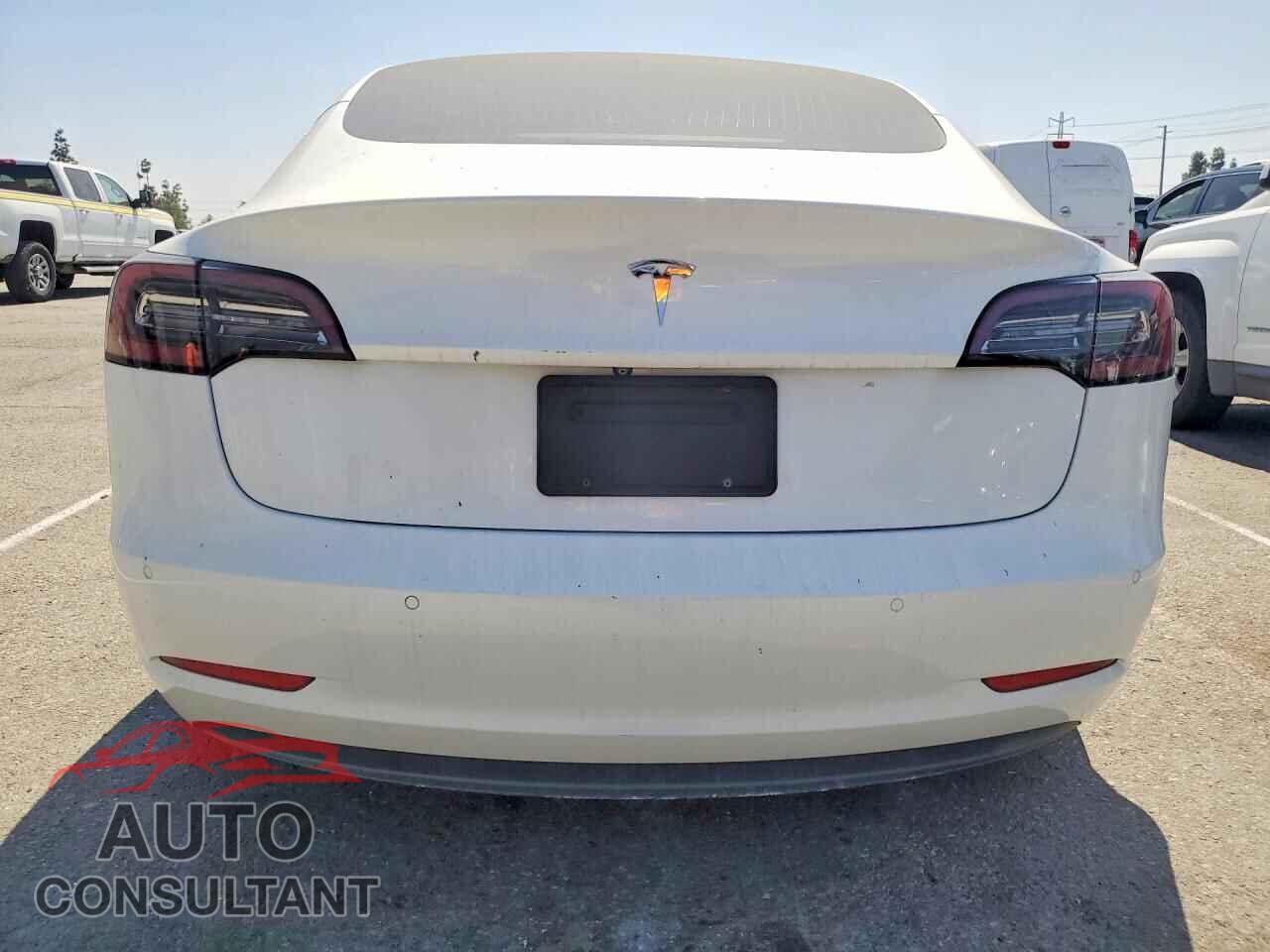 TESLA MODEL 3 2019 - 5YJ3E1EA6KF472584
