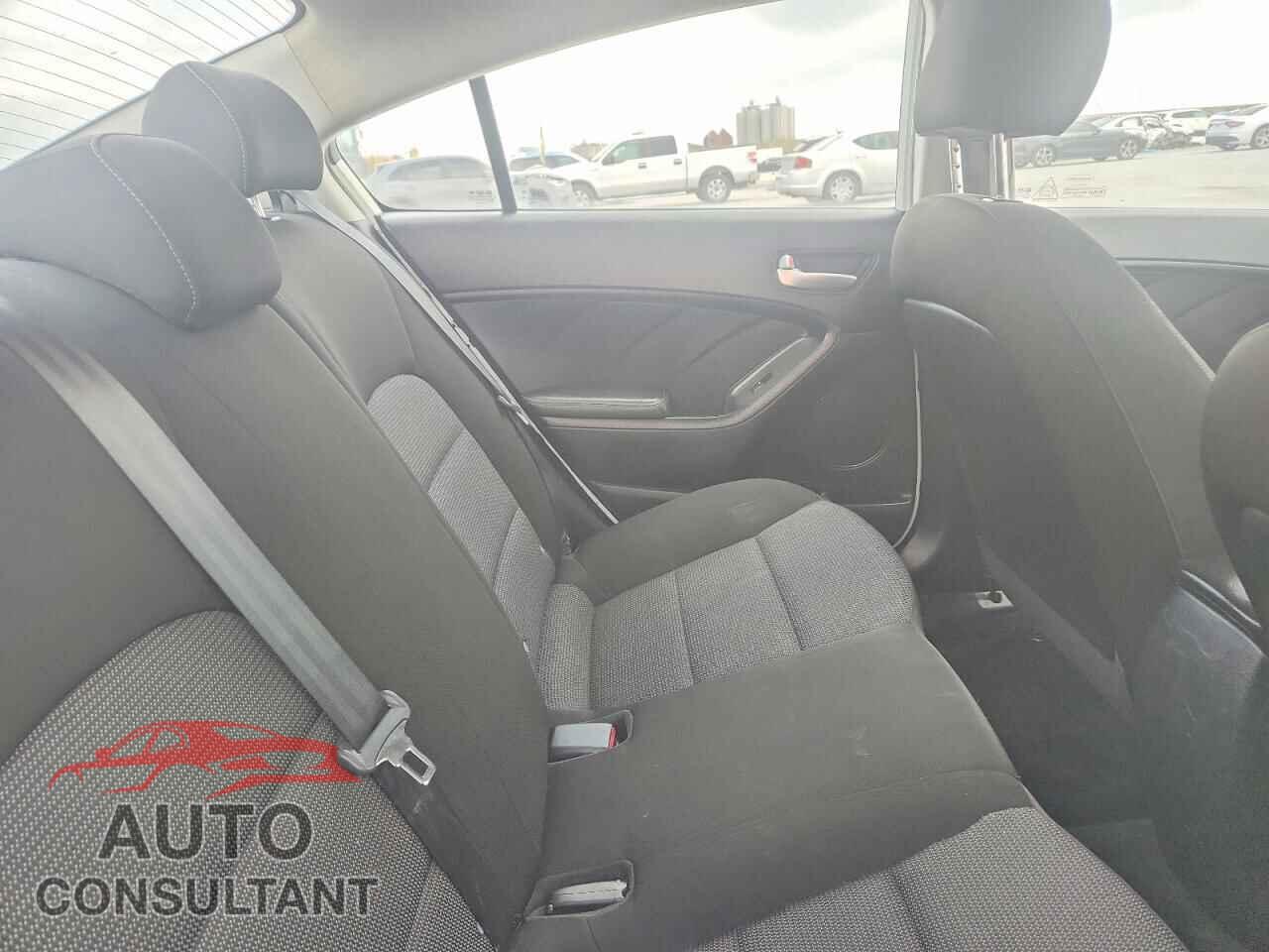 KIA FORTE 2017 - 3KPFK4A77HE029117