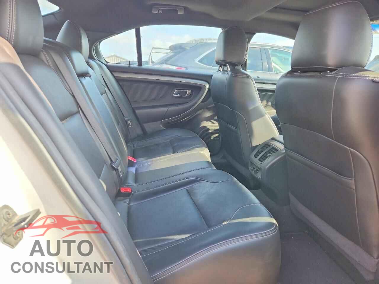 FORD TAURUS 2013 - 1FAHP2E83DG107605
