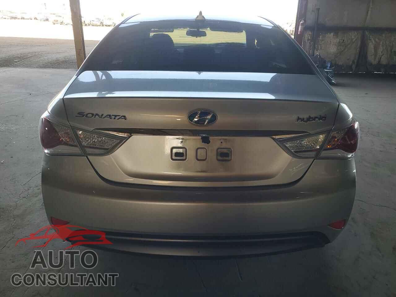 HYUNDAI SONATA 2013 - KMHEC4A48DA077524