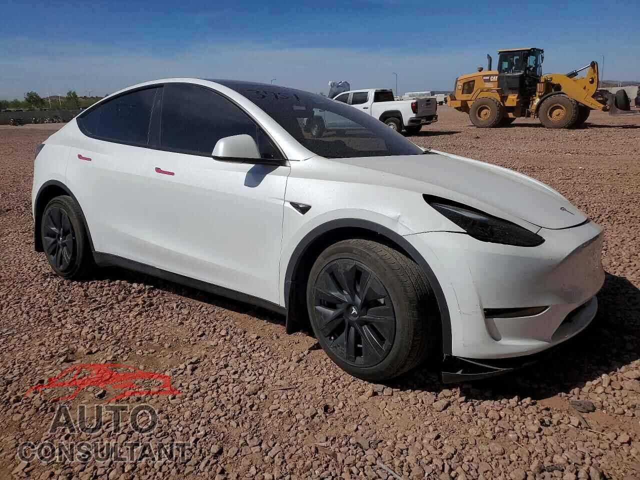 TESLA MODEL Y 2024 - 7SAYGAEE5RF064237