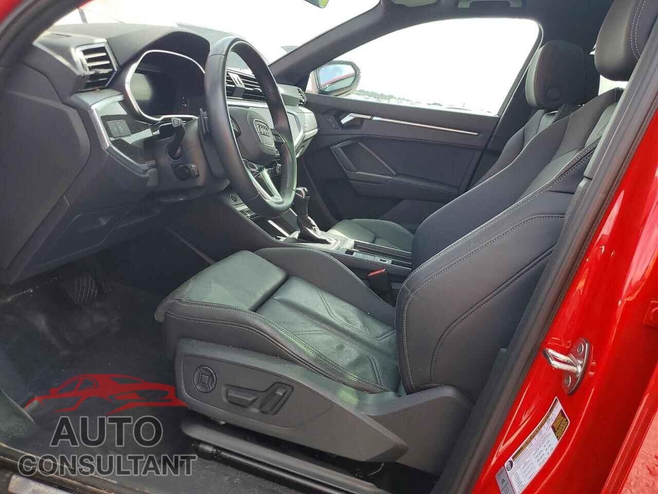 AUDI Q3 2024 - WA1EECF37R1080991