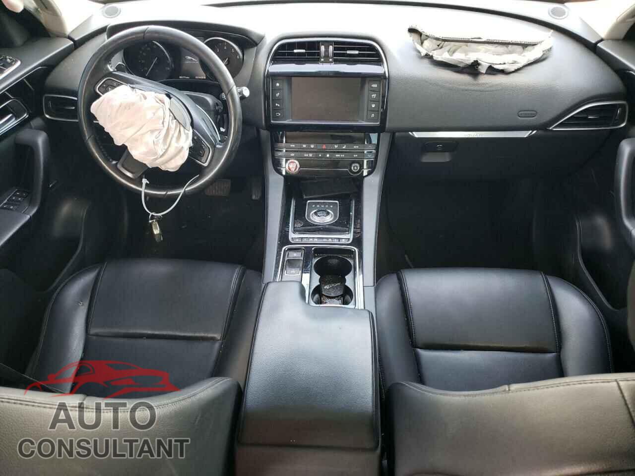 JAGUAR F-PACE 2018 - SADCJ2FX0JA248520