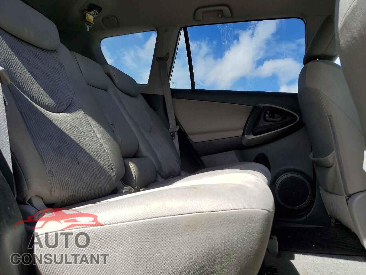 TOYOTA RAV4 2011 - 2T3BF4DV3BW099755