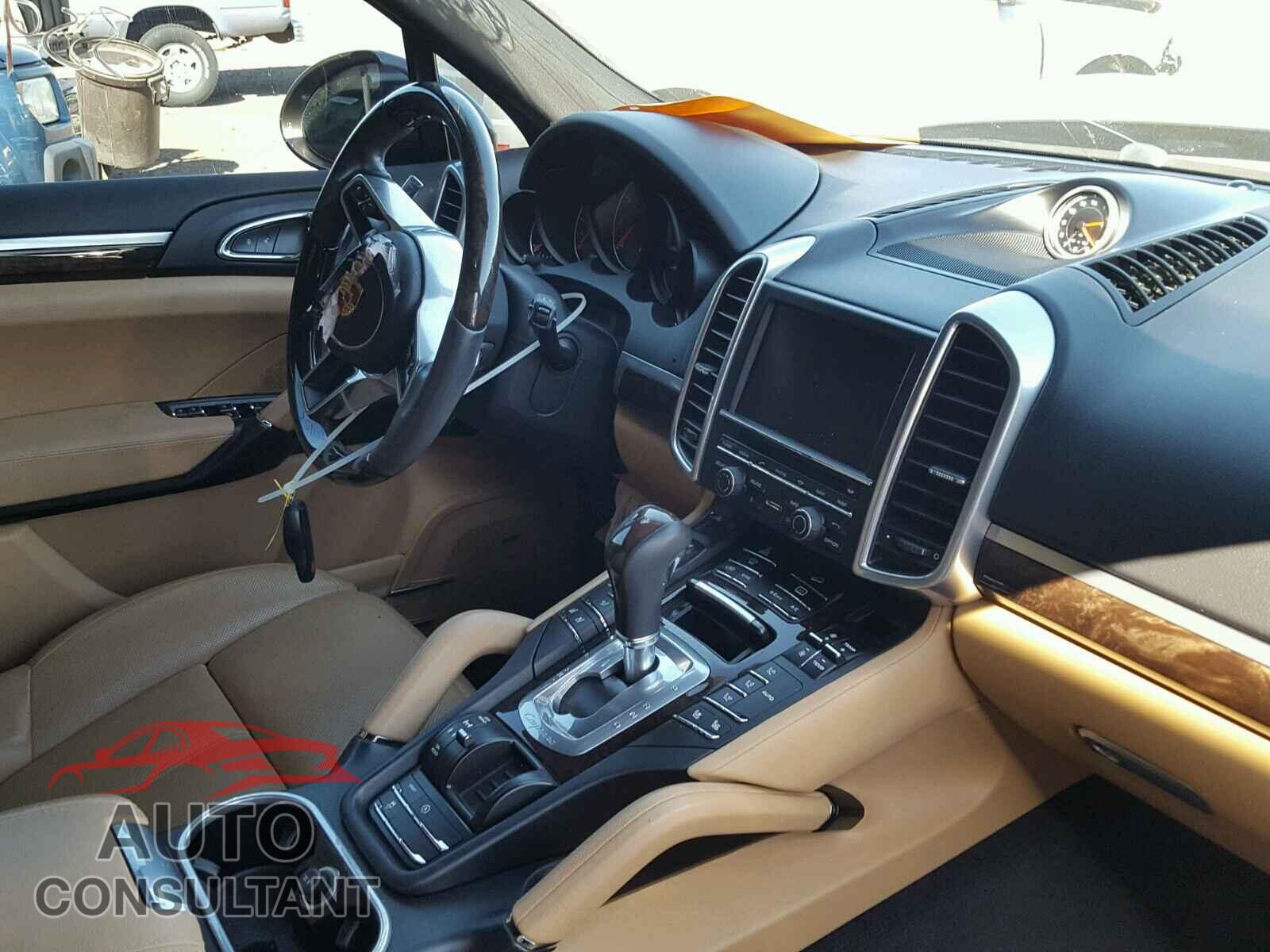 PORSCHE CAYENNE 2016 - WP1AA2A22GLA06595