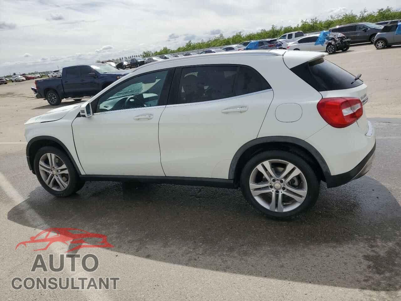 MERCEDES-BENZ GLA-CLASS 2017 - WDCTG4EB4HJ305429
