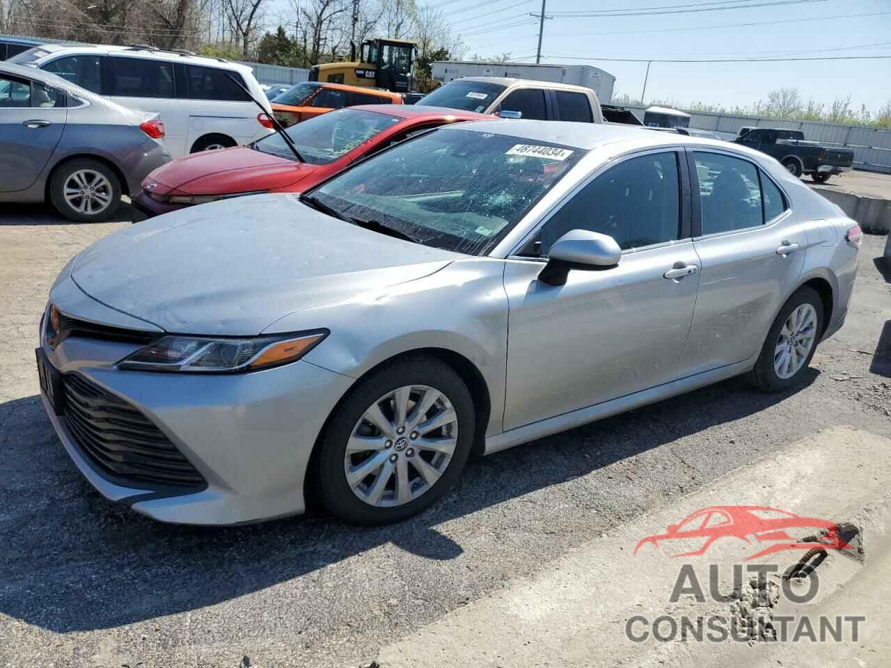 TOYOTA CAMRY 2018 - 4T1B11HK0JU658201