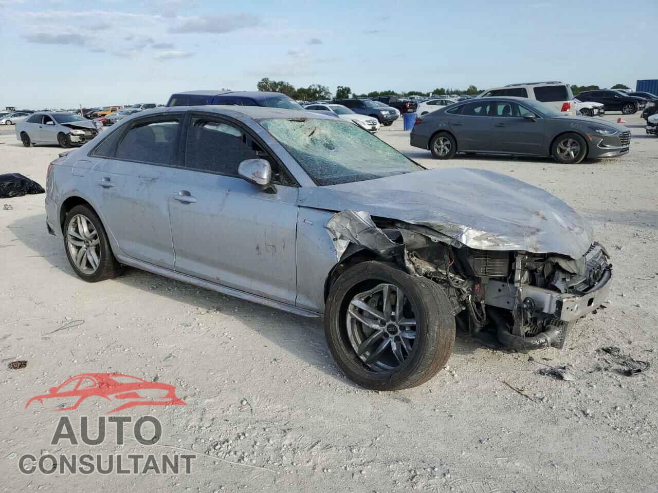 AUDI A4 2017 - WAUDNAF43HN058215