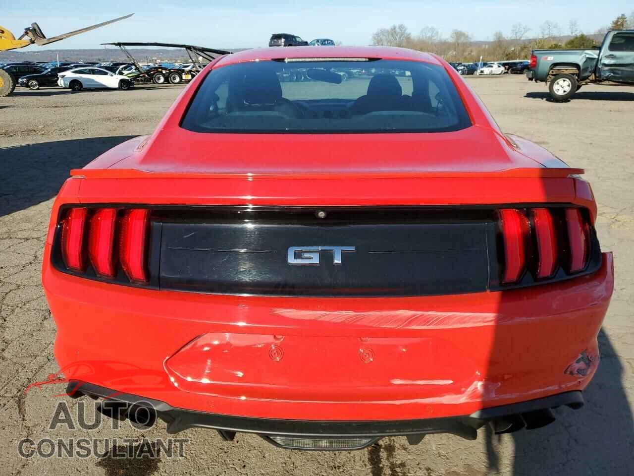 FORD MUSTANG 2018 - 1FA6P8CF4J5120317