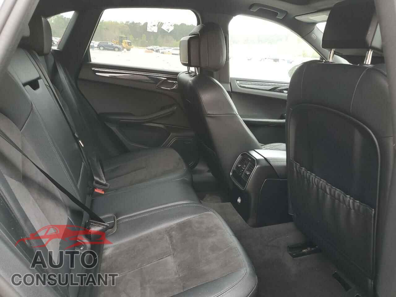 PORSCHE MACAN 2016 - WP1AB2A56GLB44776