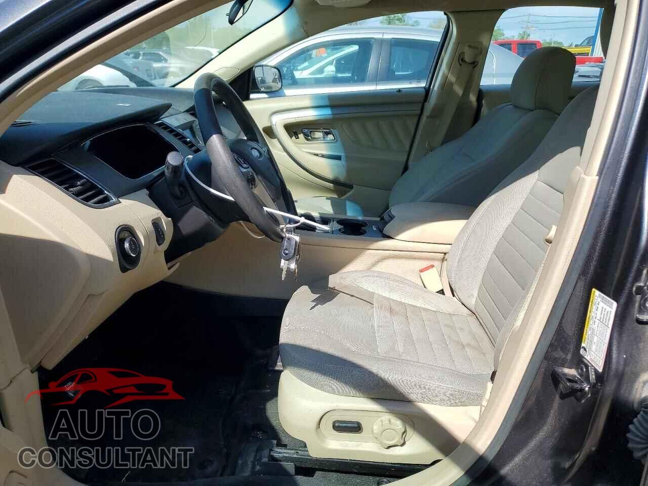 FORD TAURUS 2018 - 1FAHP2D84JG109845