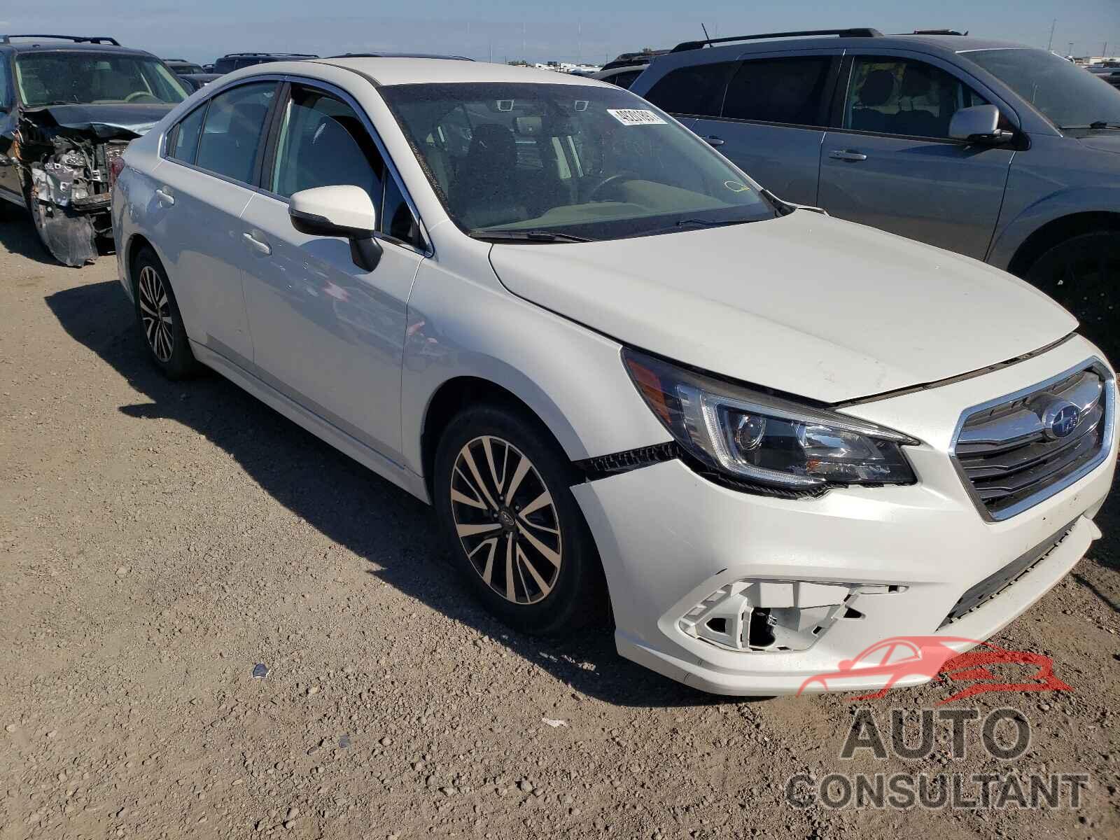 SUBARU LEGACY 2019 - 4S3BNAF6XK3032094