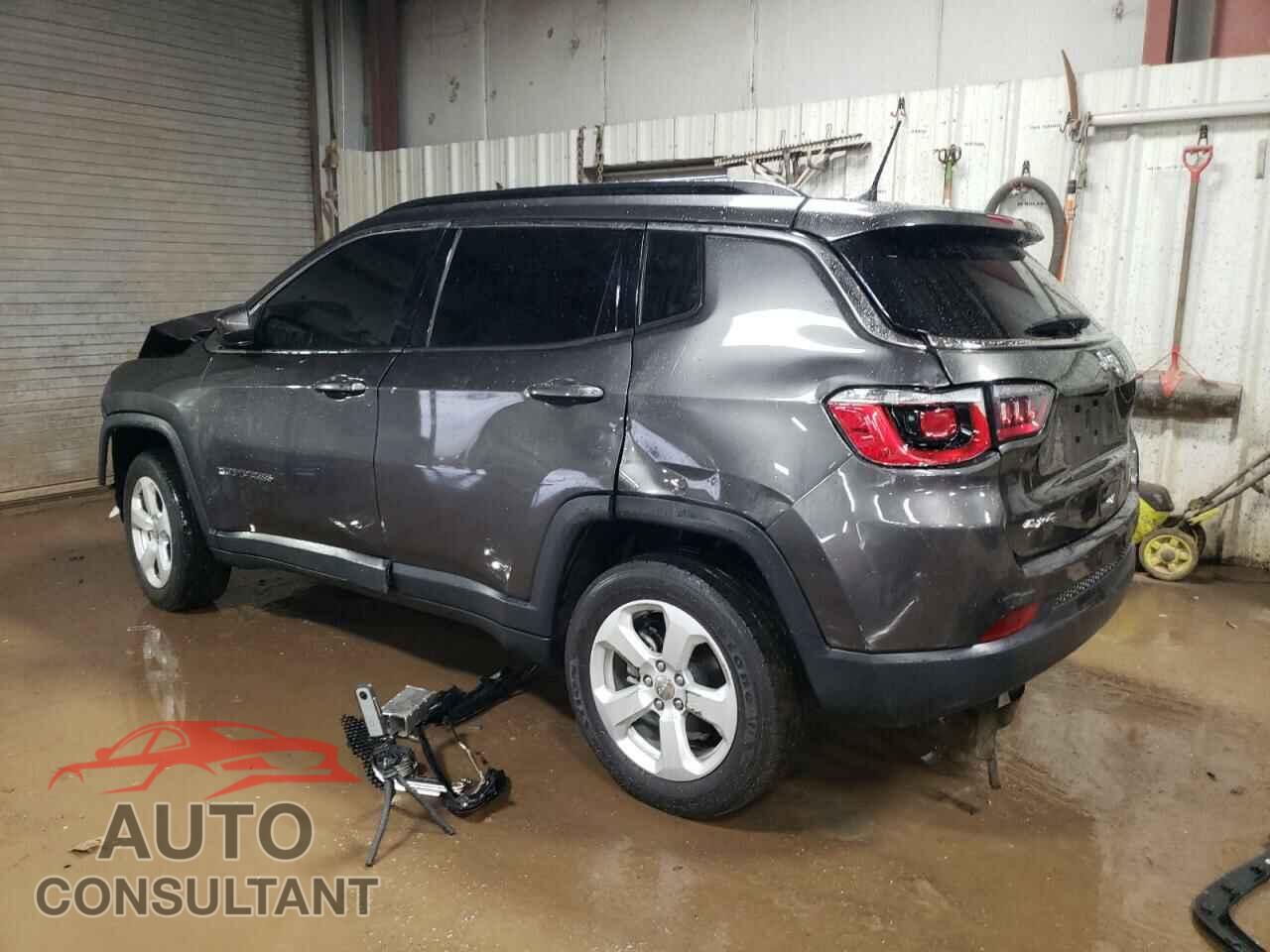 JEEP COMPASS 2018 - 3C4NJDBB2JT483861