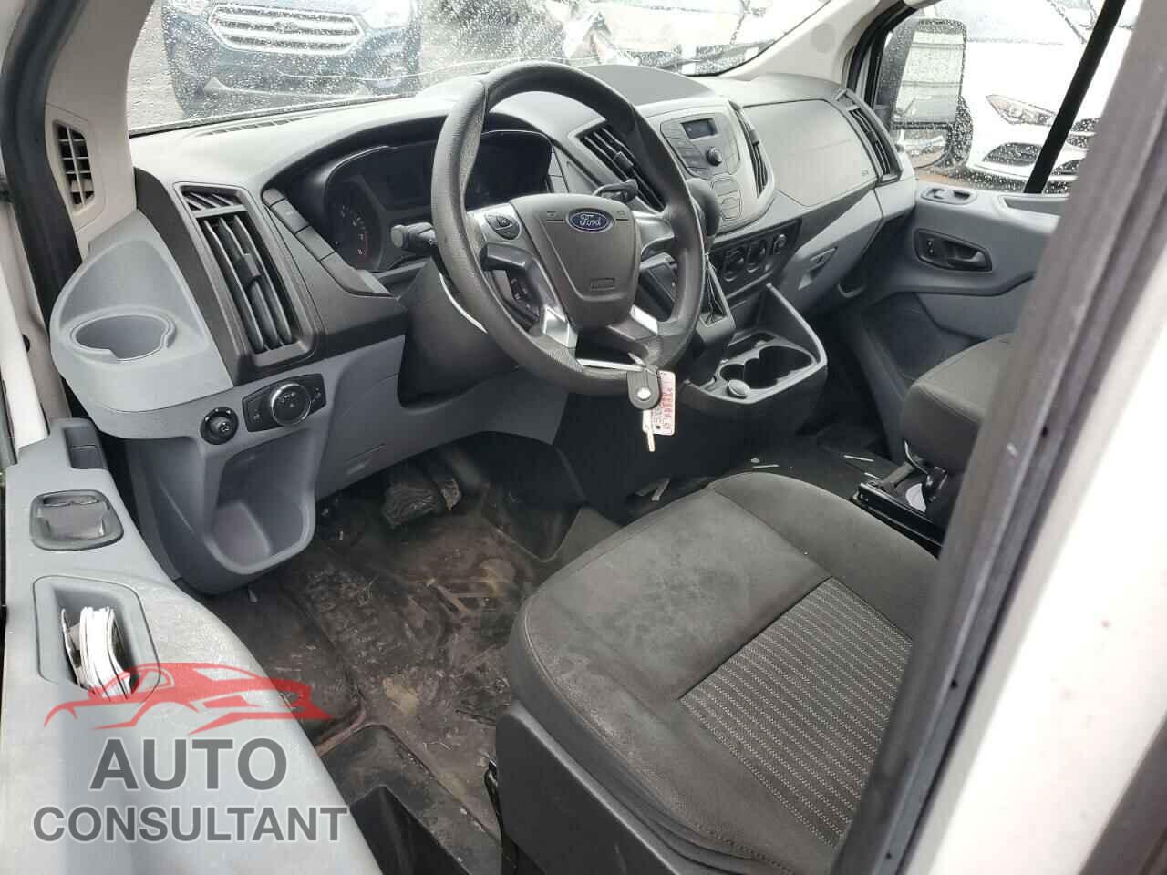 FORD TRANSIT 2018 - 1FTYR1YM7JKA92476