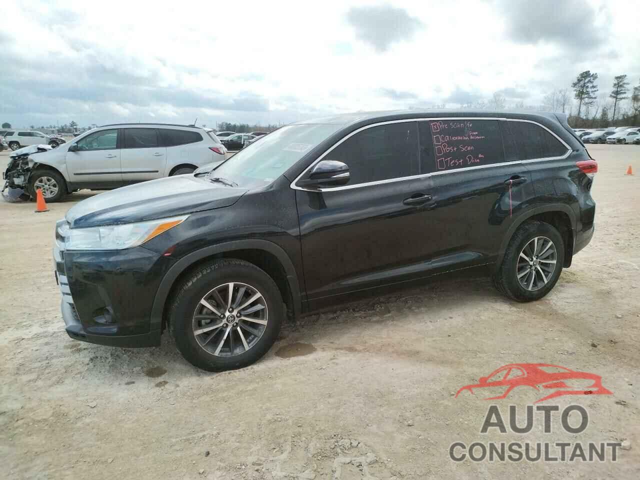 TOYOTA HIGHLANDER 2018 - 5TDZARFHXJS034161