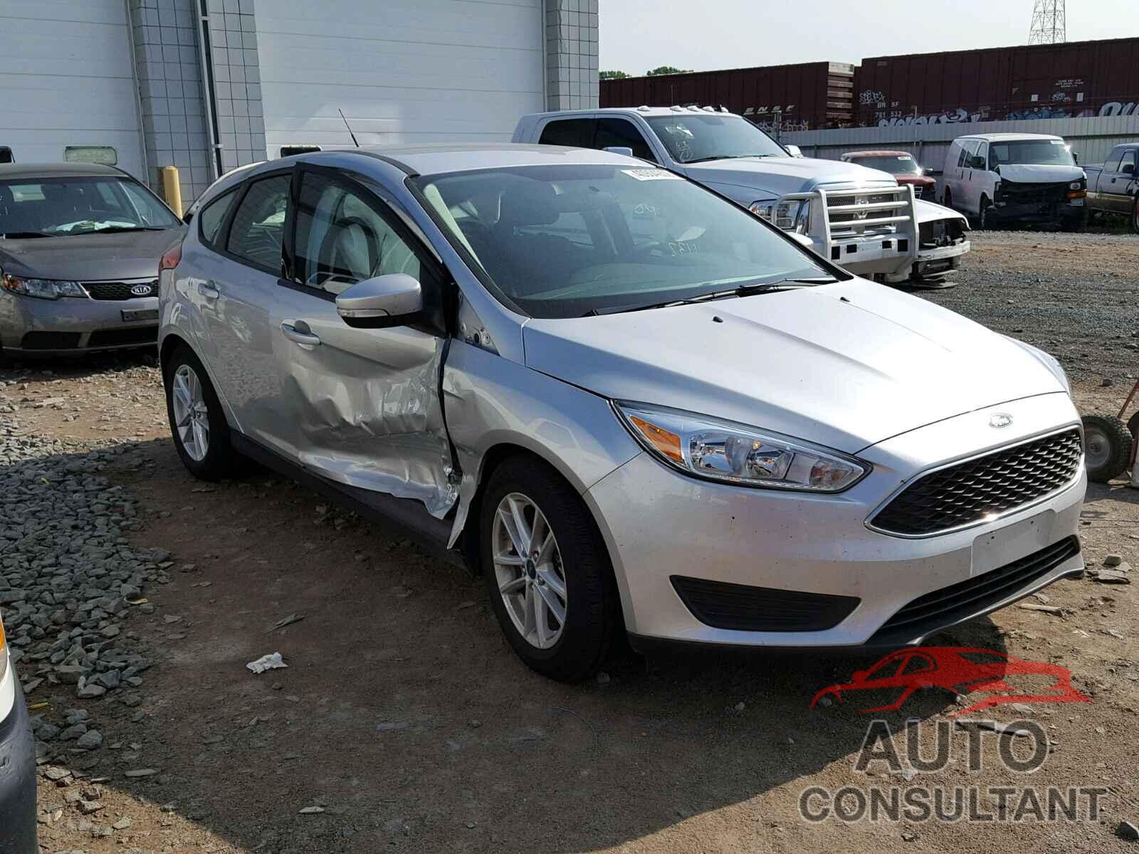 FORD FOCUS 2018 - 1FADP3K20JL230463