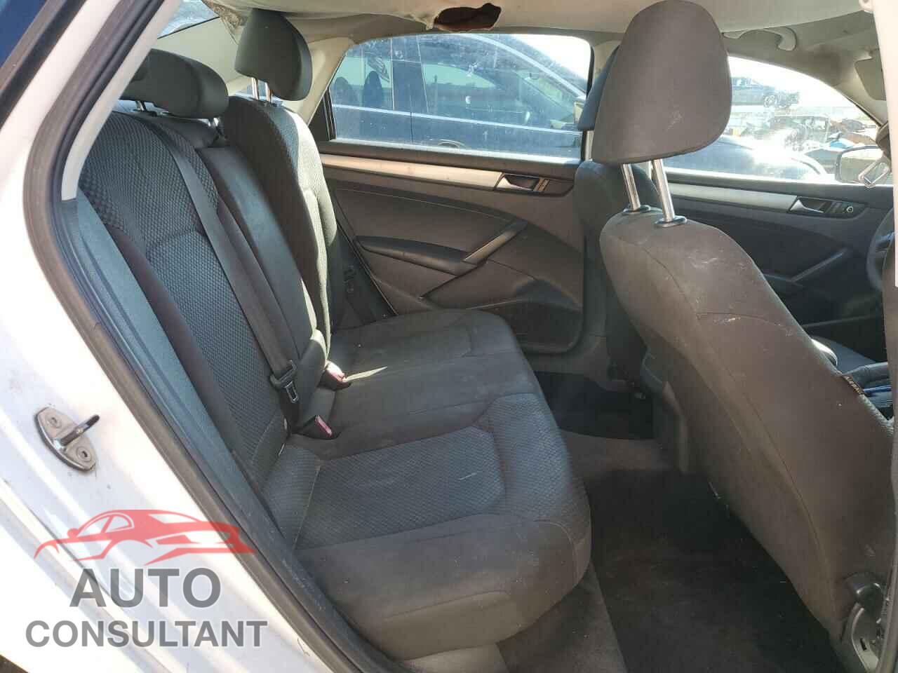 VOLKSWAGEN PASSAT 2014 - 1VWAP7A31EC003770