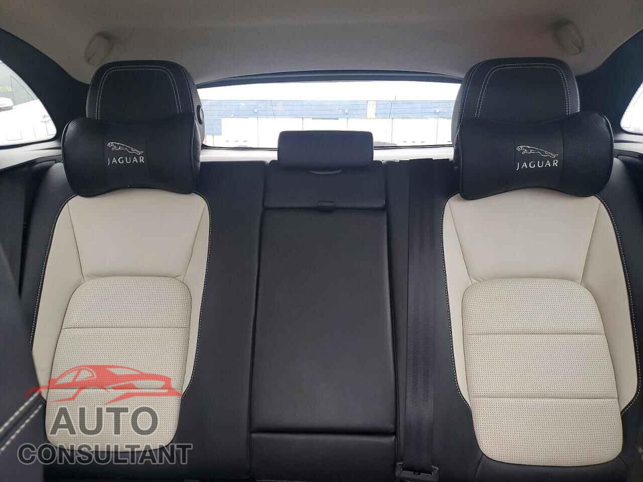 JAGUAR F-PACE 2017 - SADCL2BV6HA893200