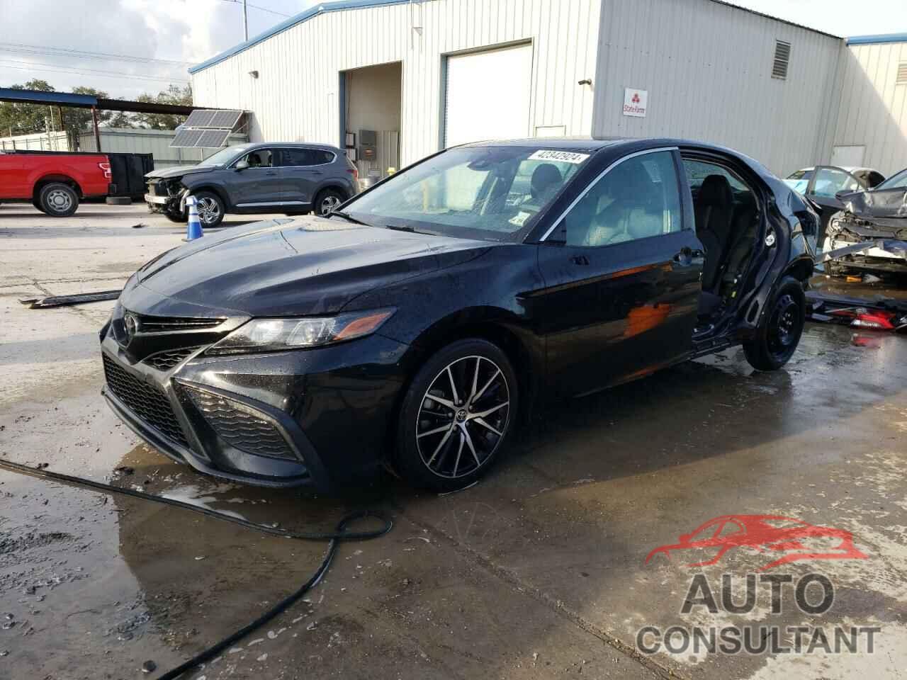 TOYOTA CAMRY 2022 - 4T1G11AK4NU030406