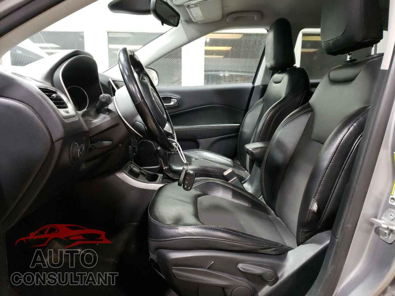 JEEP COMPASS 2020 - 3C4NJDBB9LT137647