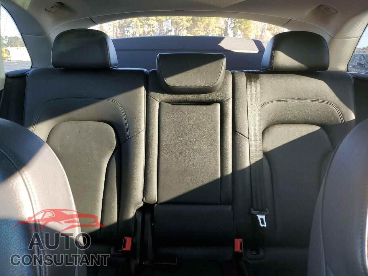 AUDI Q5 2013 - WA1LFAFP7DA016857