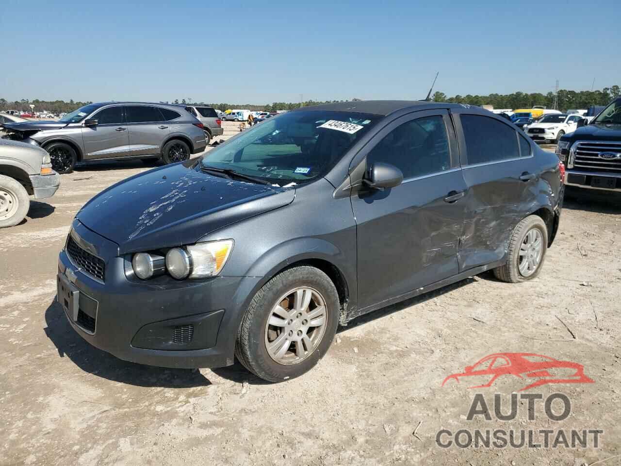 CHEVROLET SONIC 2013 - 1G1JC5SH1D4193536