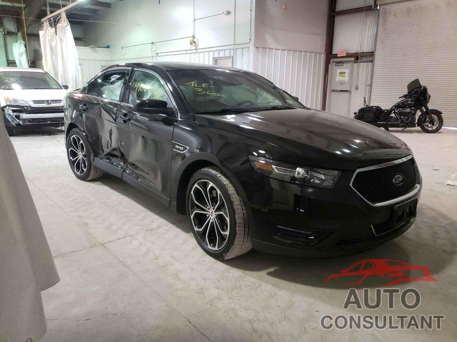 FORD TAURUS 2018 - 1FAHP2KT3JG108919