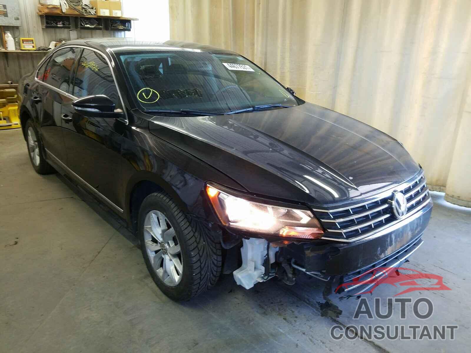 VOLKSWAGEN PASSAT 2017 - 1VWAT7A36HC006373