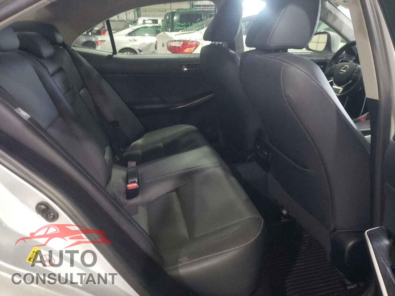 LEXUS IS 2015 - JTHCF1D20F5020482