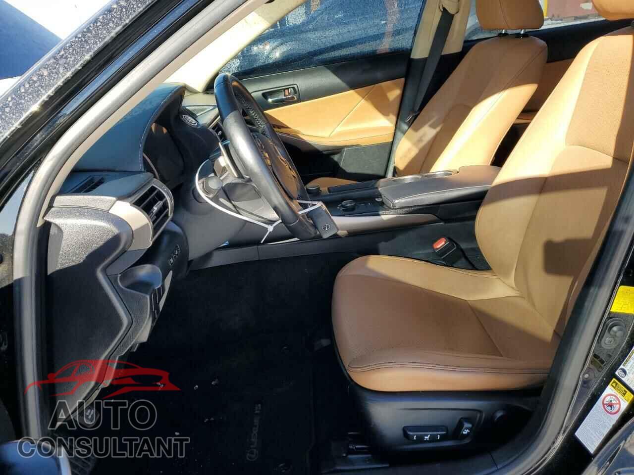 LEXUS IS 2014 - JTHBF1D23E5030661