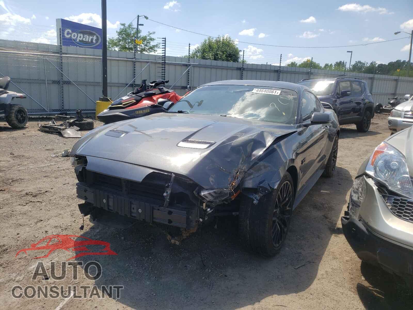 FORD MUSTANG 2019 - 1FA6P8TH2K5186593