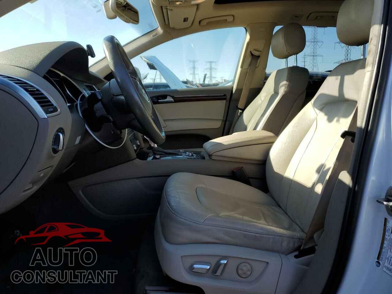 AUDI Q7 2012 - WA1LMAFE4CD009902
