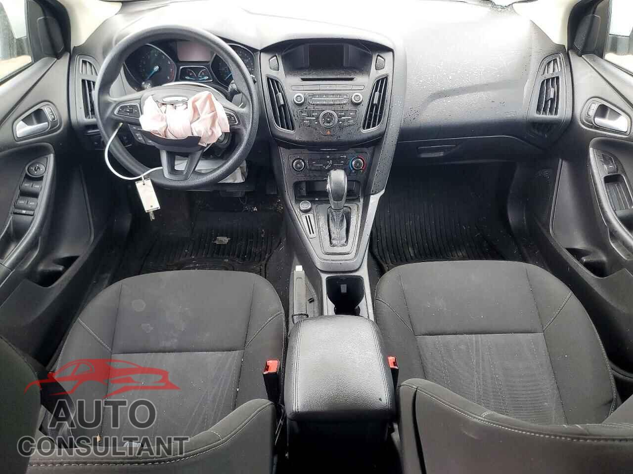 FORD FOCUS 2017 - 1FADP3K25HL201132