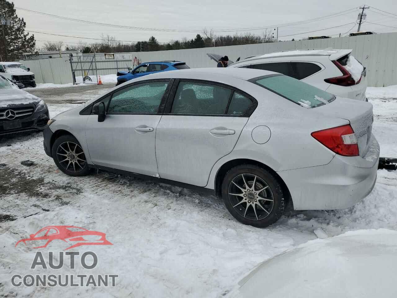HONDA CIVIC 2012 - 2HGFB2E57CH528463