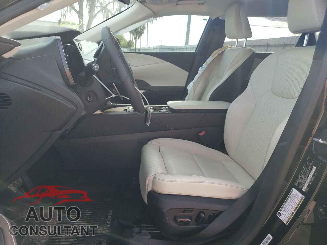 LEXUS RX350 2023 - 2T2BAMBA4PC007824