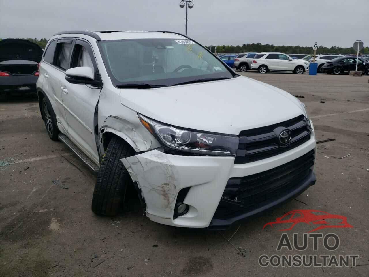TOYOTA HIGHLANDER 2018 - 5TDJZRFH7JS490995