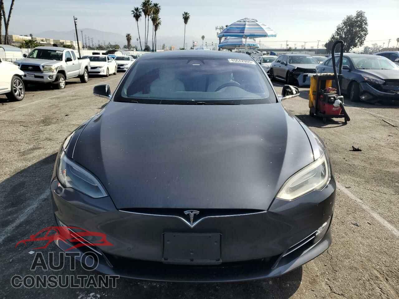 TESLA MODEL S 2017 - 5YJSA1E15HF205422