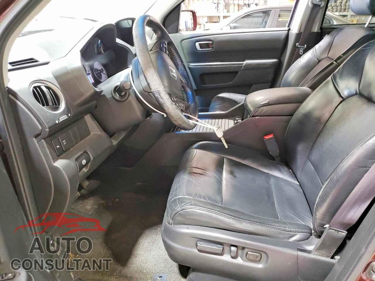 HONDA PILOT 2011 - 5FNYF4H90BB065253