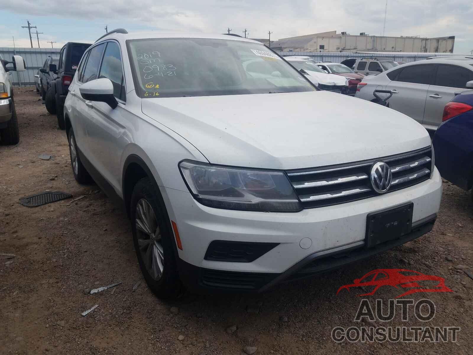VOLKSWAGEN TIGUAN 2019 - 3VV3B7AX5KM060983