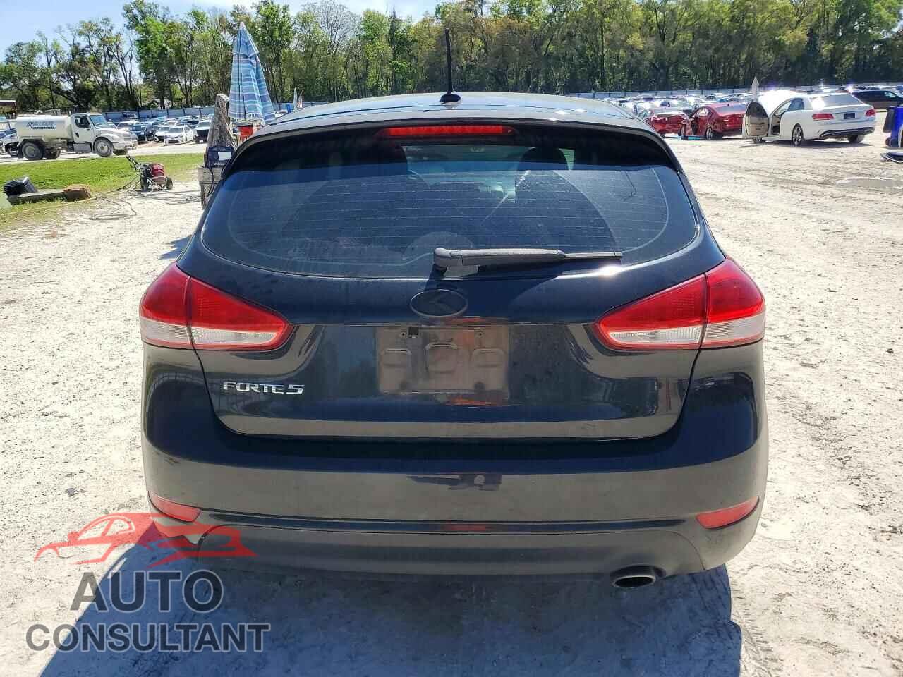 KIA FORTE5 2017 - KNAFK5A83H5691817