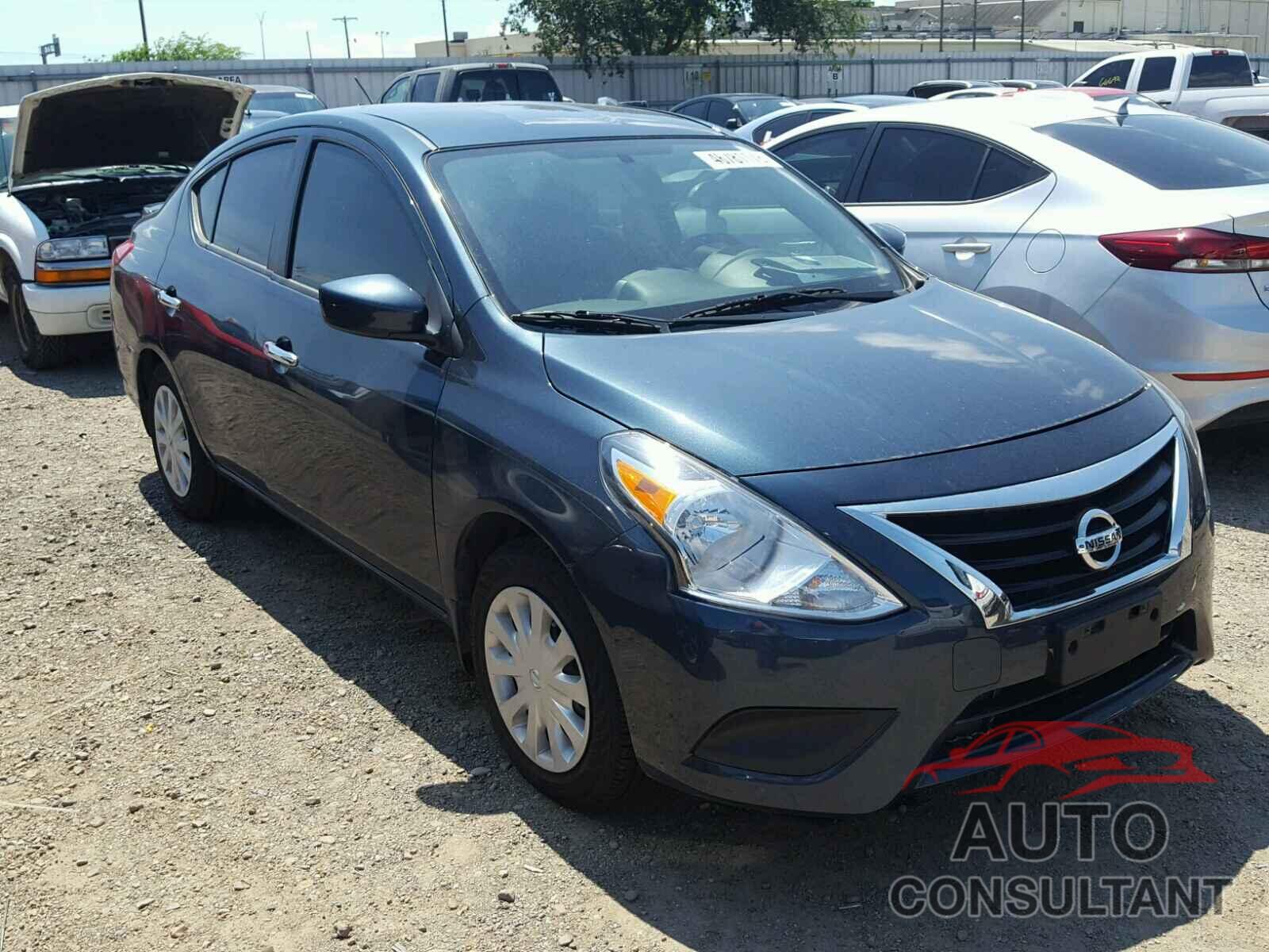 NISSAN VERSA 2017 - 3N1CN7AP3HL899599