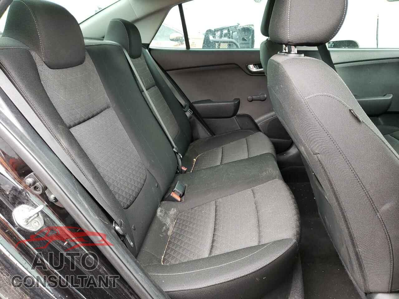 KIA RIO 2018 - 3KPA24AB4JE068512