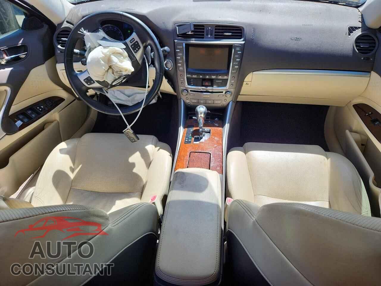 LEXUS IS 2012 - JTHBF5C21C5178040