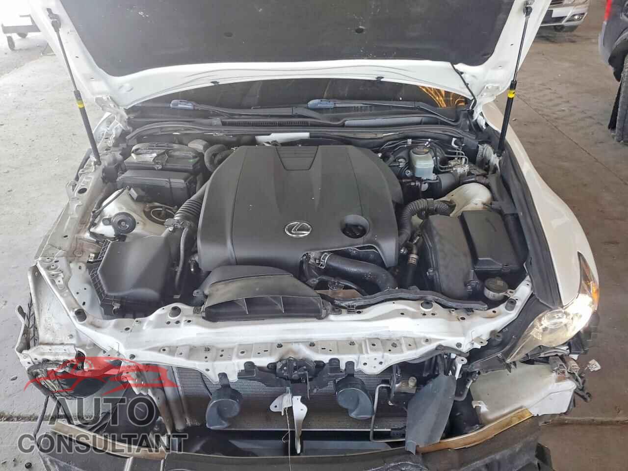 LEXUS IS 2015 - JTHBF1D25F5060844