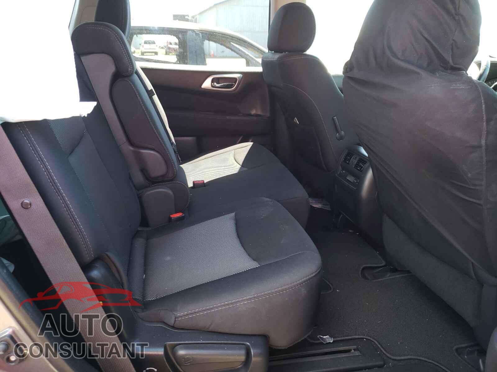 NISSAN PATHFINDER 2017 - 5N1DR2MM0HC902945