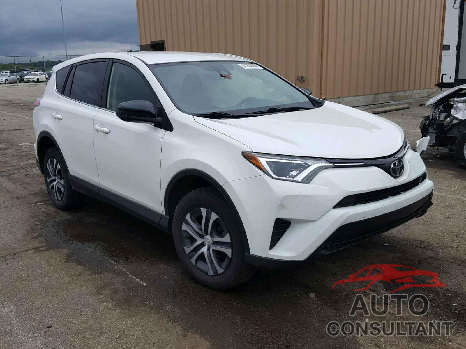 TOYOTA RAV4 LE 2017 - JTMBFREV8HJ711919