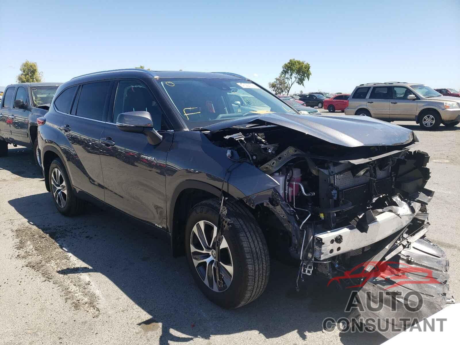 TOYOTA HIGHLANDER 2020 - 5TDHBRCH2LS513643