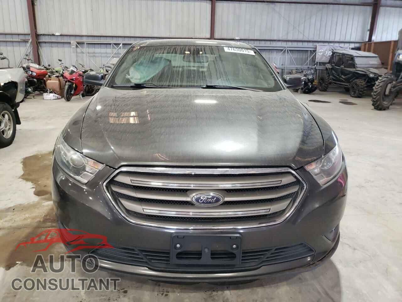 FORD TAURUS 2017 - 1FAHP2E82HG124014