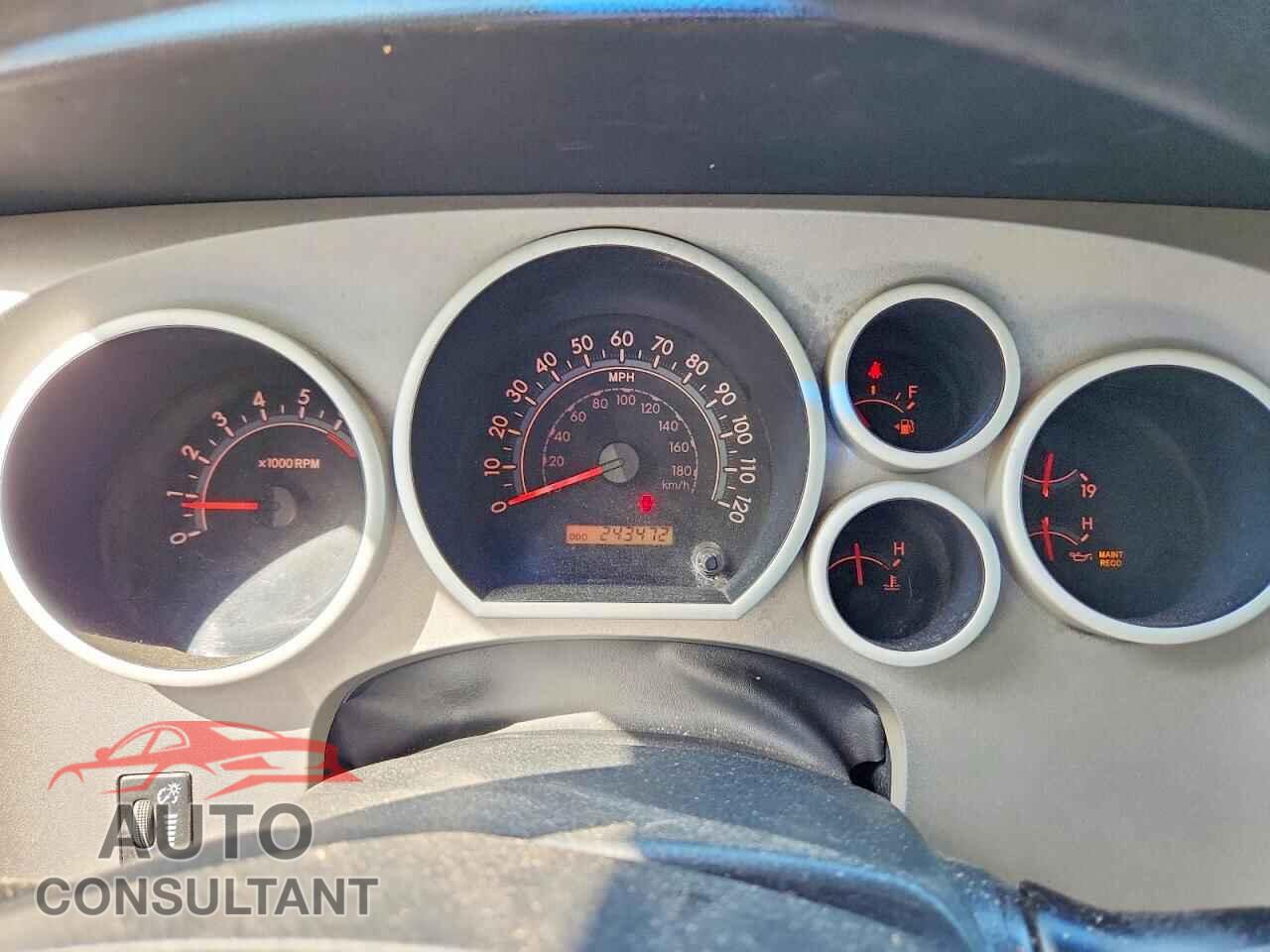 TOYOTA TUNDRA 2010 - 5TFUM5F19AX009727