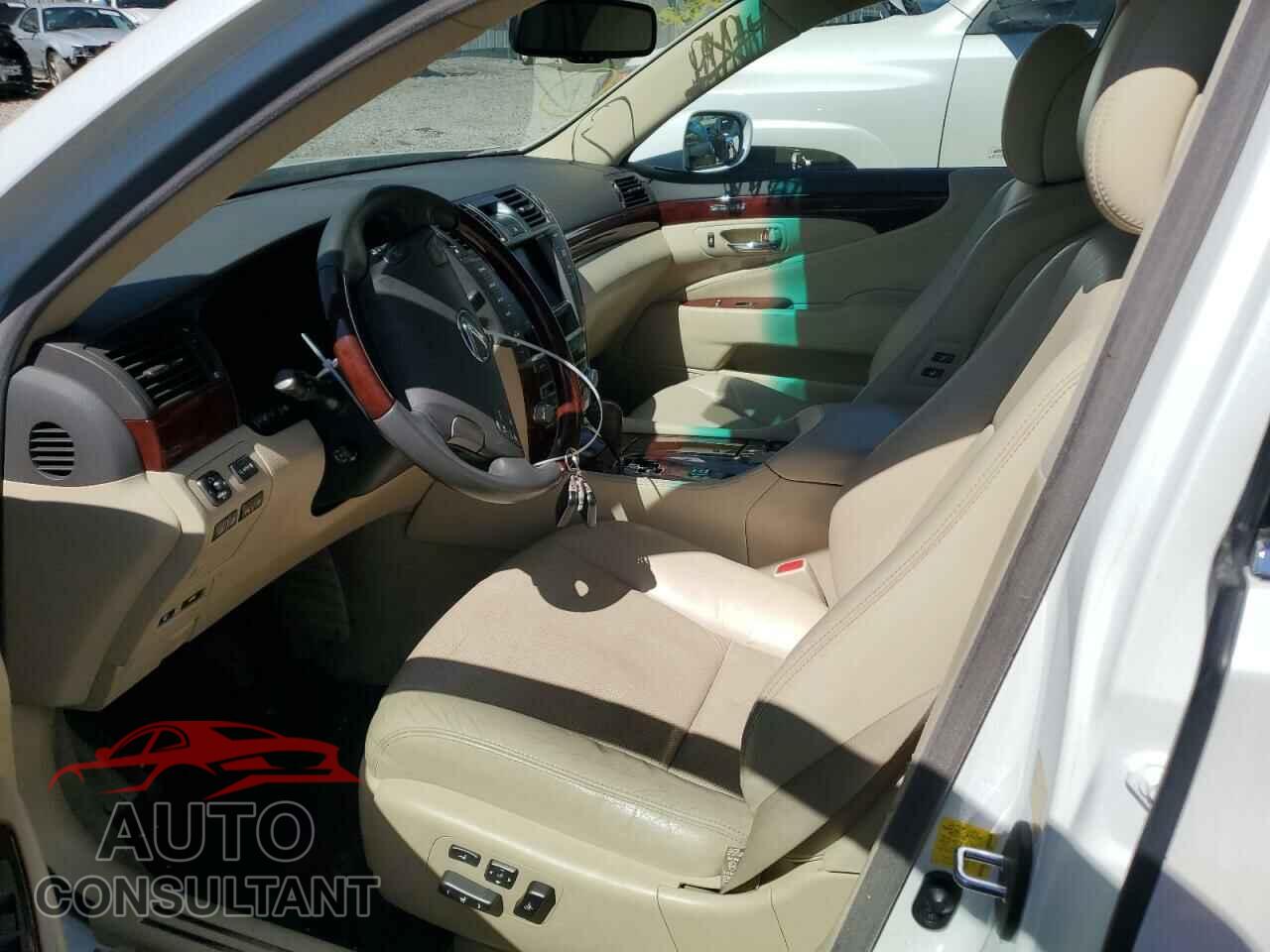 LEXUS LS460 2011 - JTHCL5EF8B5011380
